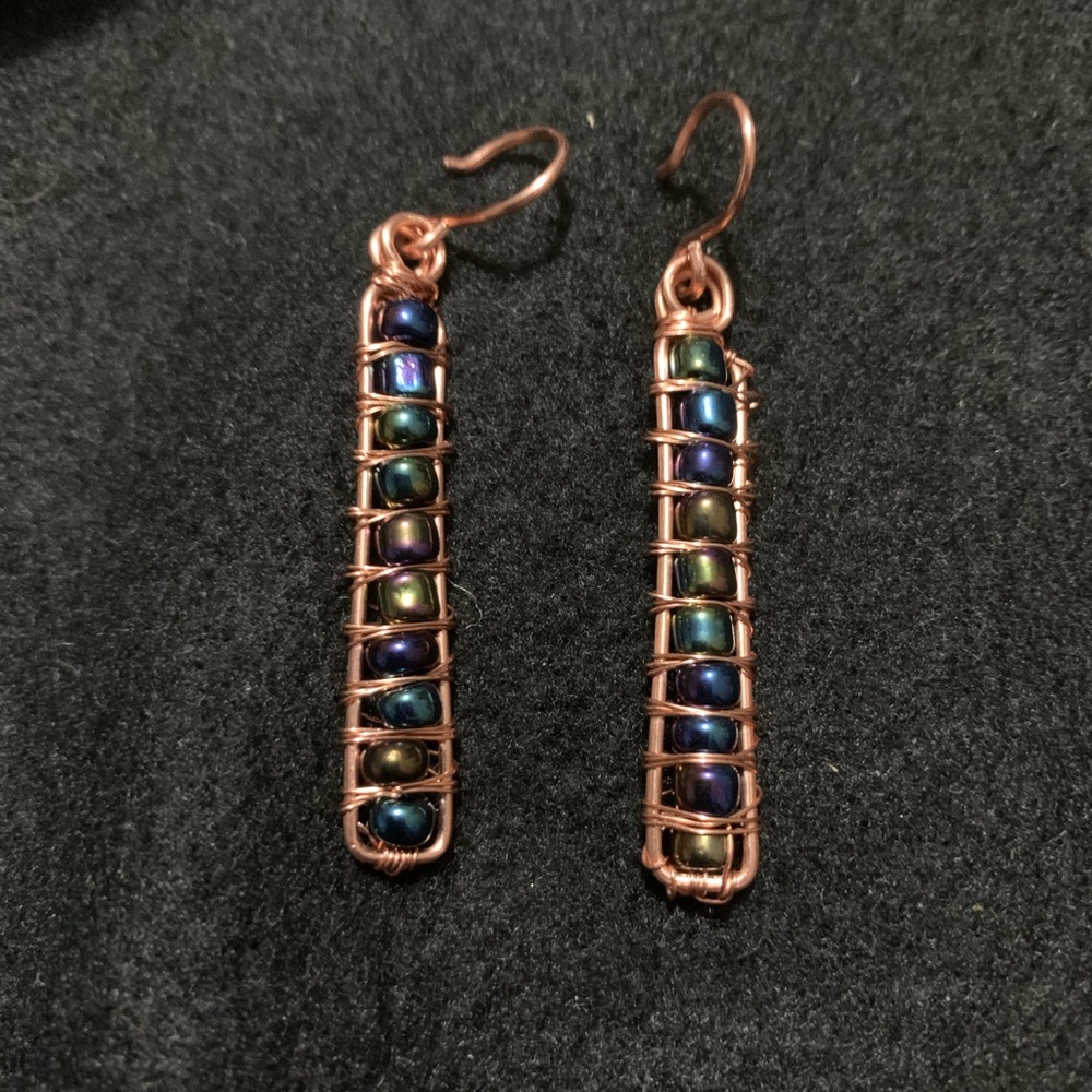Wire wrapped dangle earrings